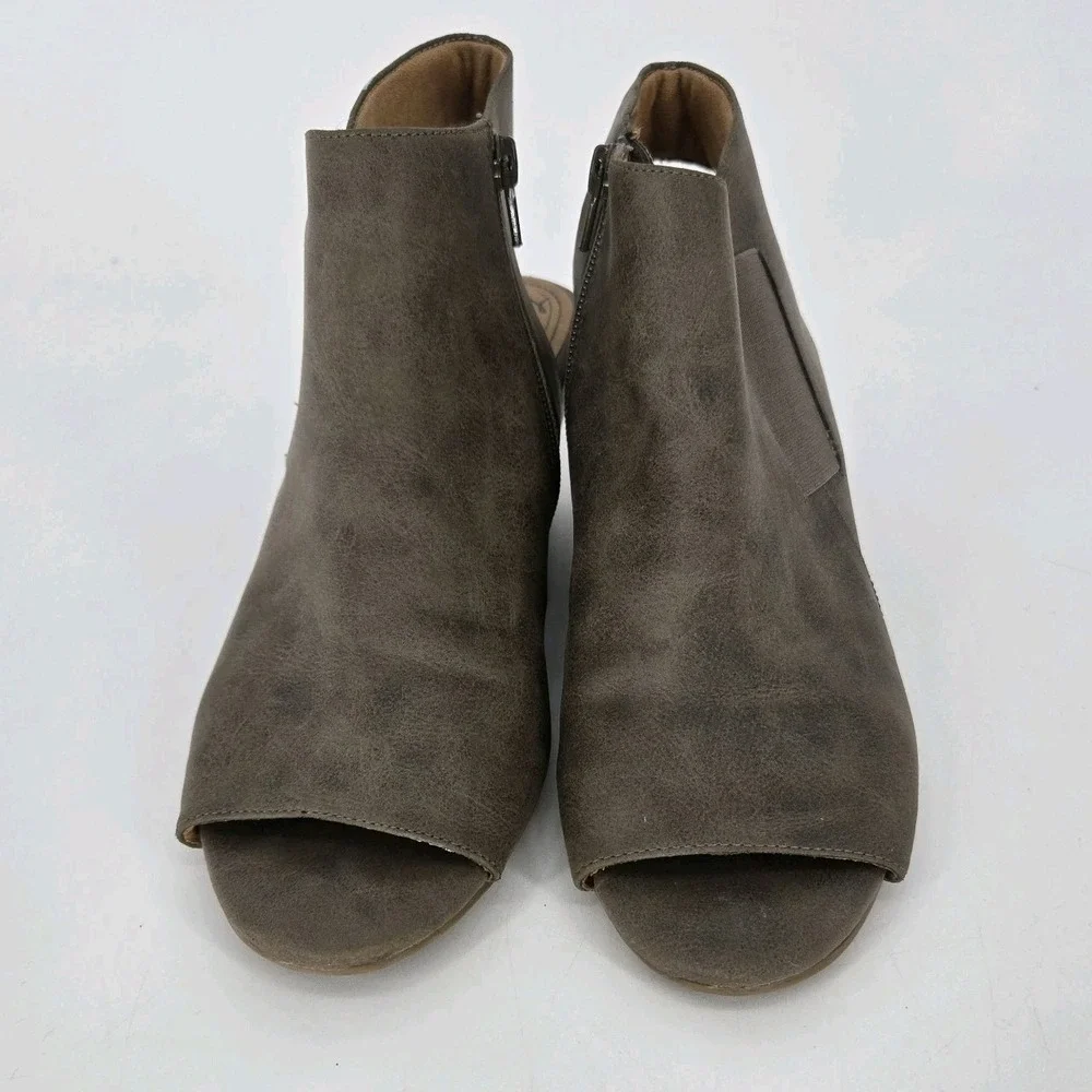 Natural Soul Daph 8.5W Taupe Peep Toe Booties Block Heel Zip Comfort Shoes Boho